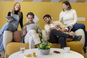 Smart Social Hacks to Learn How to Be Social and Thrive in Everyday Interactions
