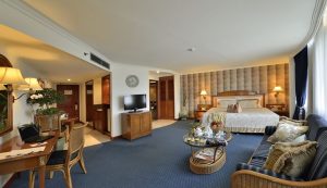 Business Suite Rentals Market