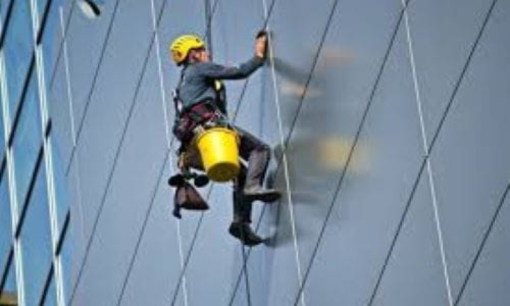 Exterior Building Cleaning