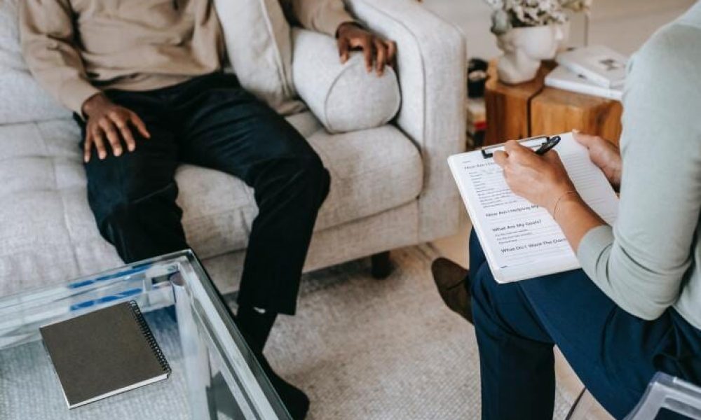 Financial Therapy Services to Live Stress-Free Life?