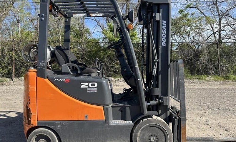 Forklift Industry Solutions: Tailored Guidance for Every Sector