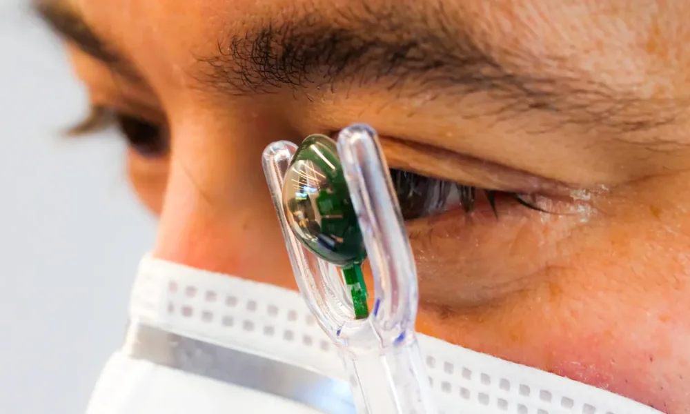High Tech Contact Lenses Market