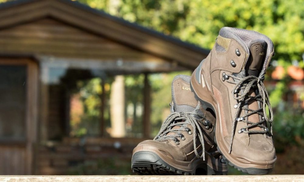 Hiking Boots & Hiking Shoes Market