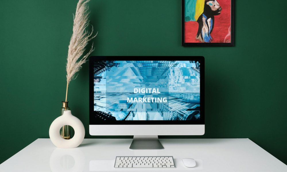 How Small Businesses Can Compete with Big Brands in Digital Marketing