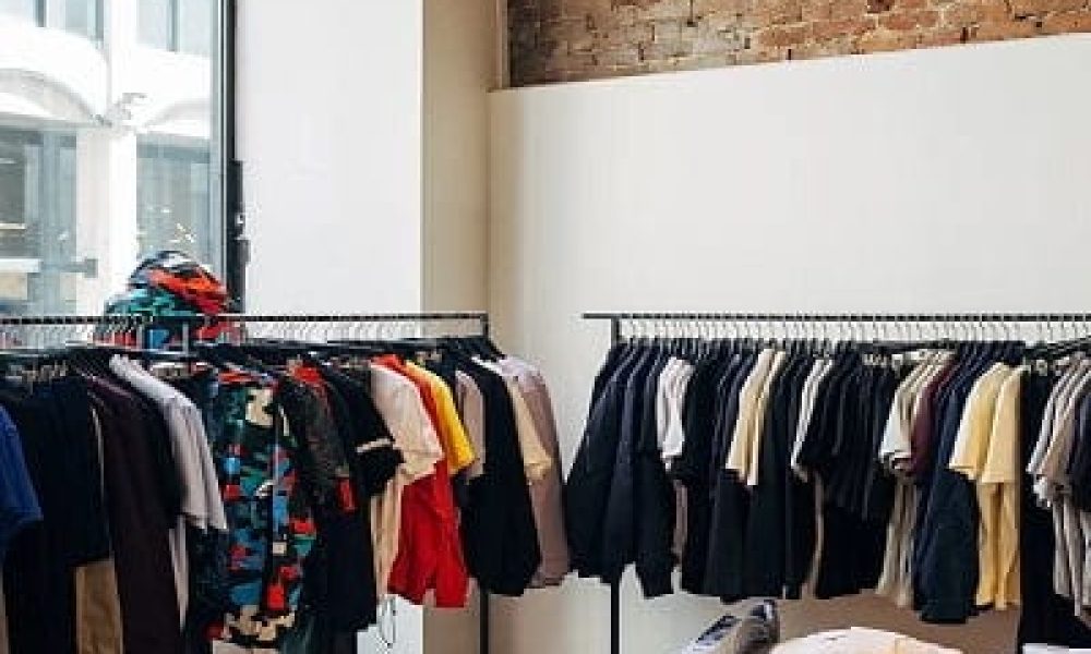 Online Apparel & Footwear Market