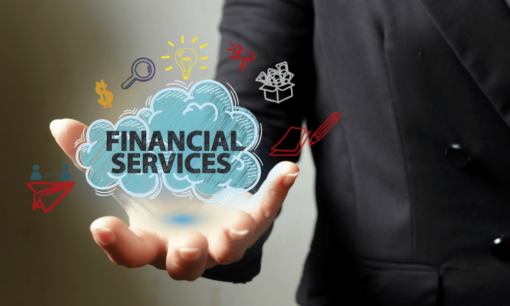 Private and Public Clouds in the Financial Services Market