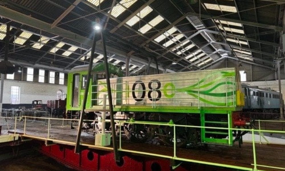 Railway-battery-powered-positive-traction