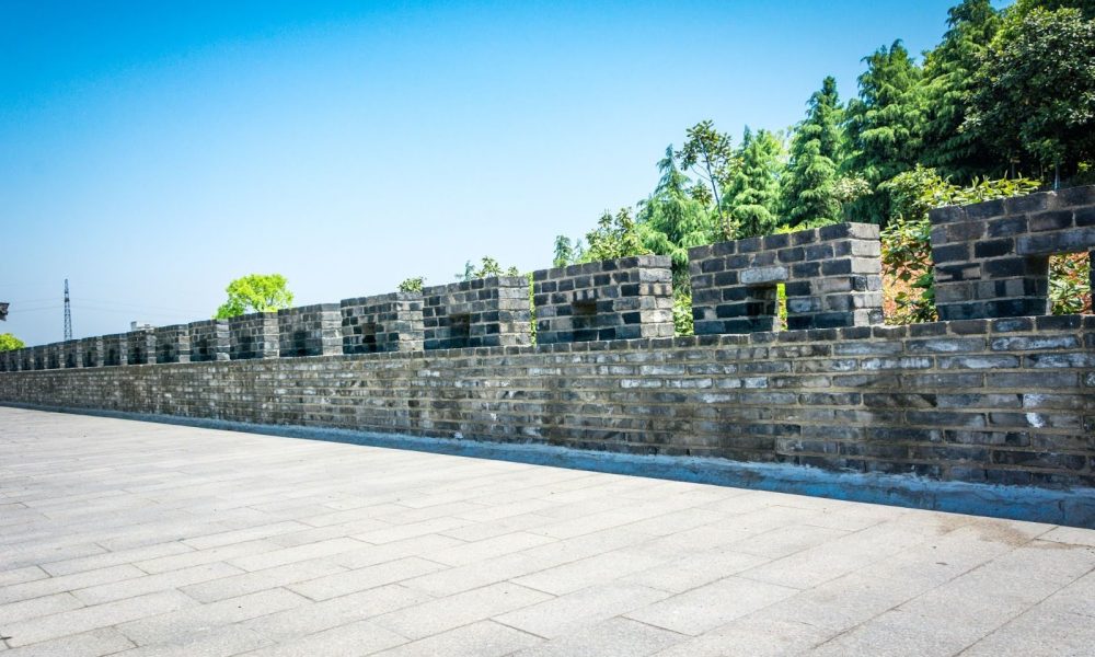 Retaining Walls Services Expand in Johnson County, KS with New Local Builders