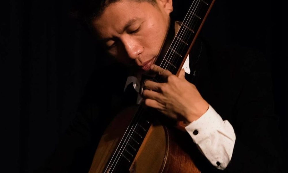 Minh Nguyen classical guitarist