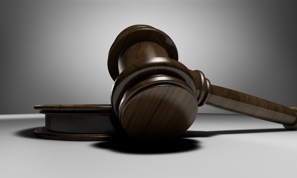 https://pixabay.com/photos/judge-hammer-auction-hammer-auction-3665164/