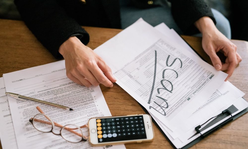 Families Are Educating Their Elderly Relatives About Developing Fraud & Security Risks