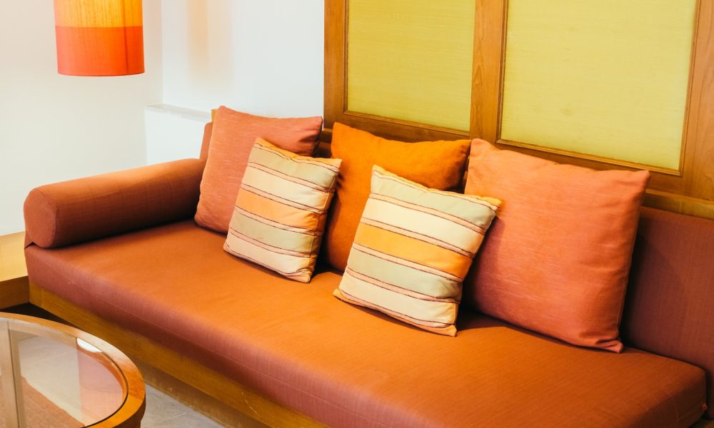 pillow-sofa-decoration_74190-2090[1]