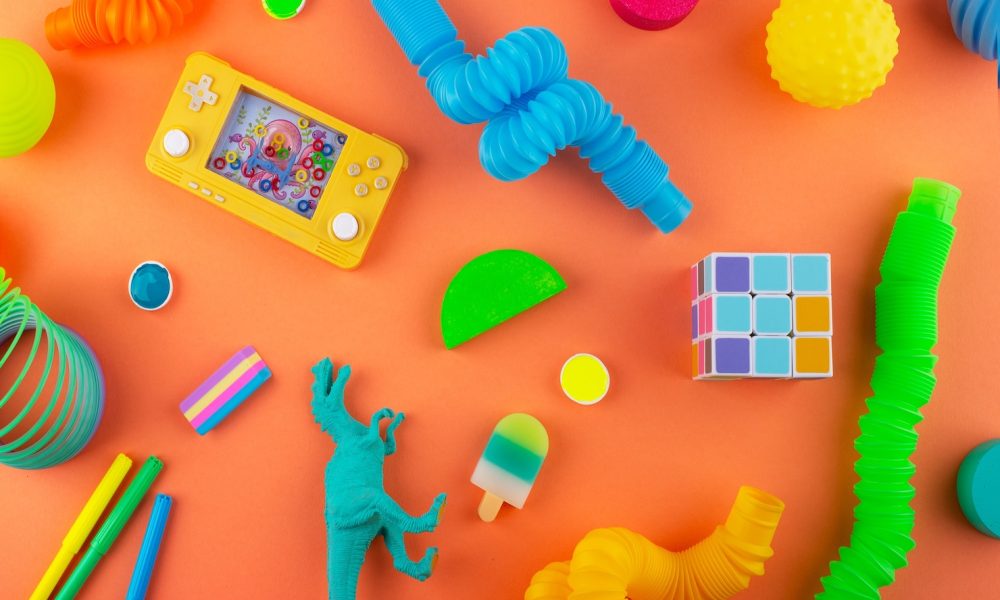 still-life-small-decorative-objects-with-vivid-colors_23-2149732877[1]